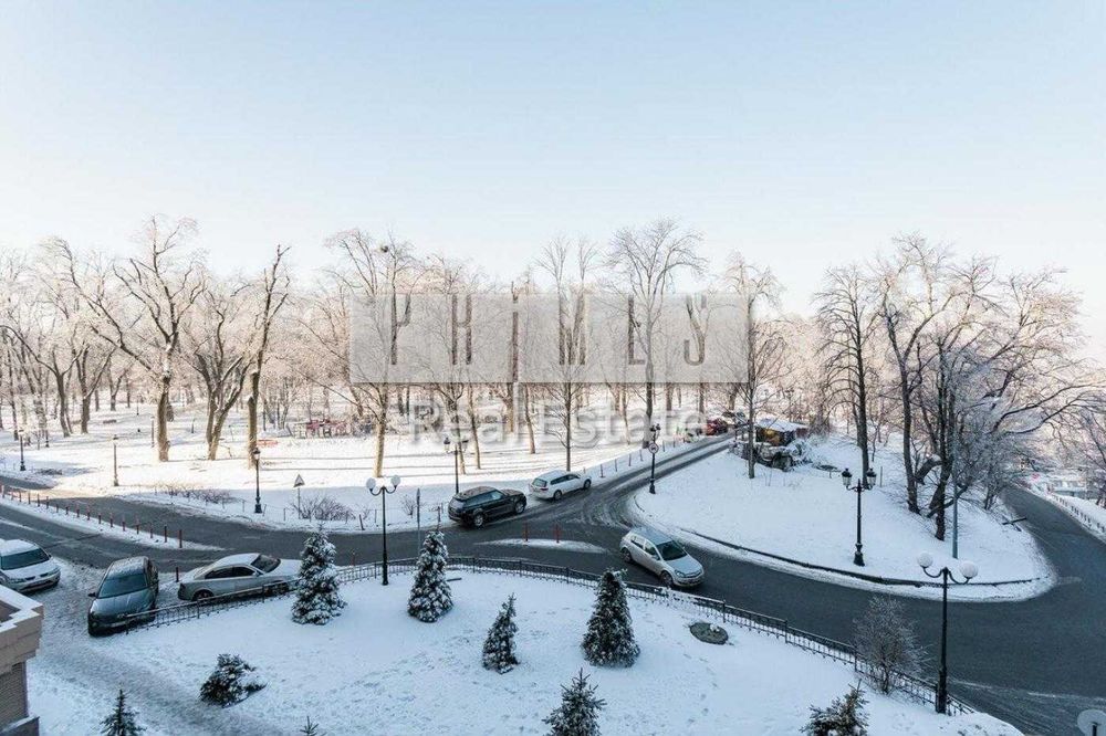 Продаж 4-х кімнатна 192м2 вул Грушевського Михайла 9А Кловський узвіз