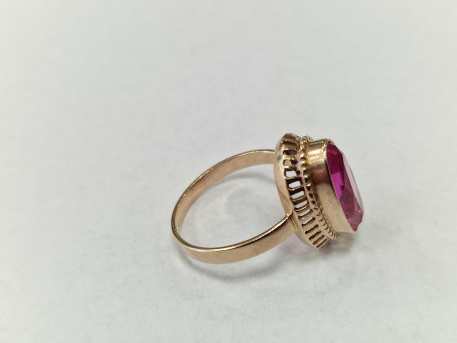 Złoty pierścionek/ 583/ 5.27 gram/ R19/ Korund/ ZSRR od 1958