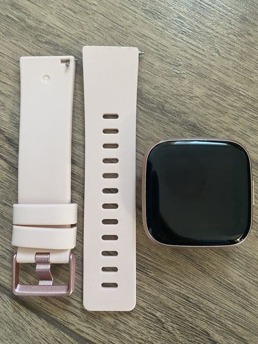 Смарт годинник Fitbit Versa 2
