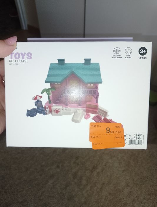 Zabawka domek z akcesoriami