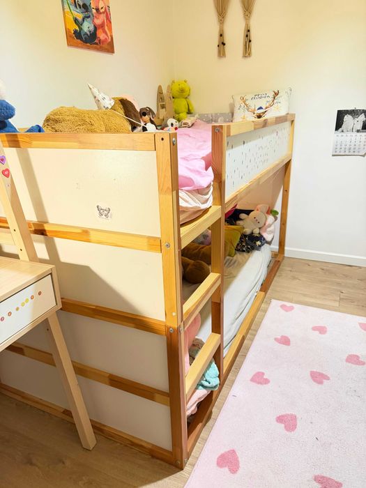 Łóżko Ikea Kura plus dwa materace plus lampka