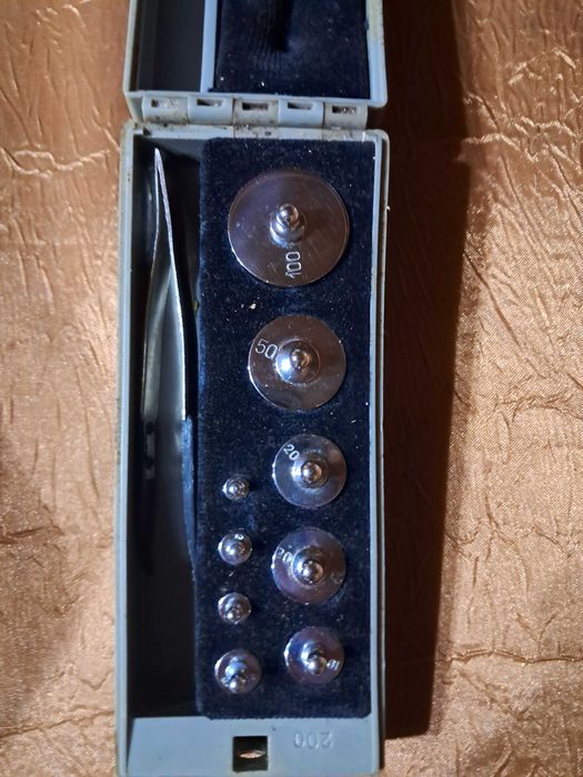 Гирі аналітичні/лабараторні