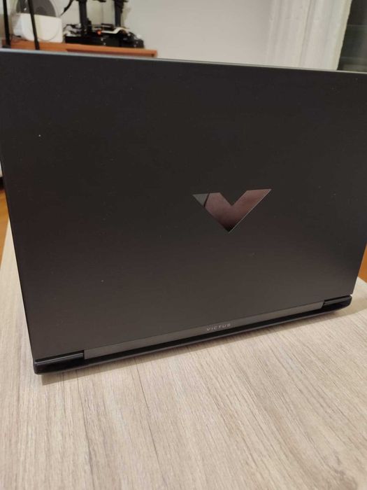 Portátil Gaming HP Victus 16.1 C/NOVO