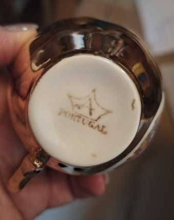 Serviço grande café dourado integral quase completo