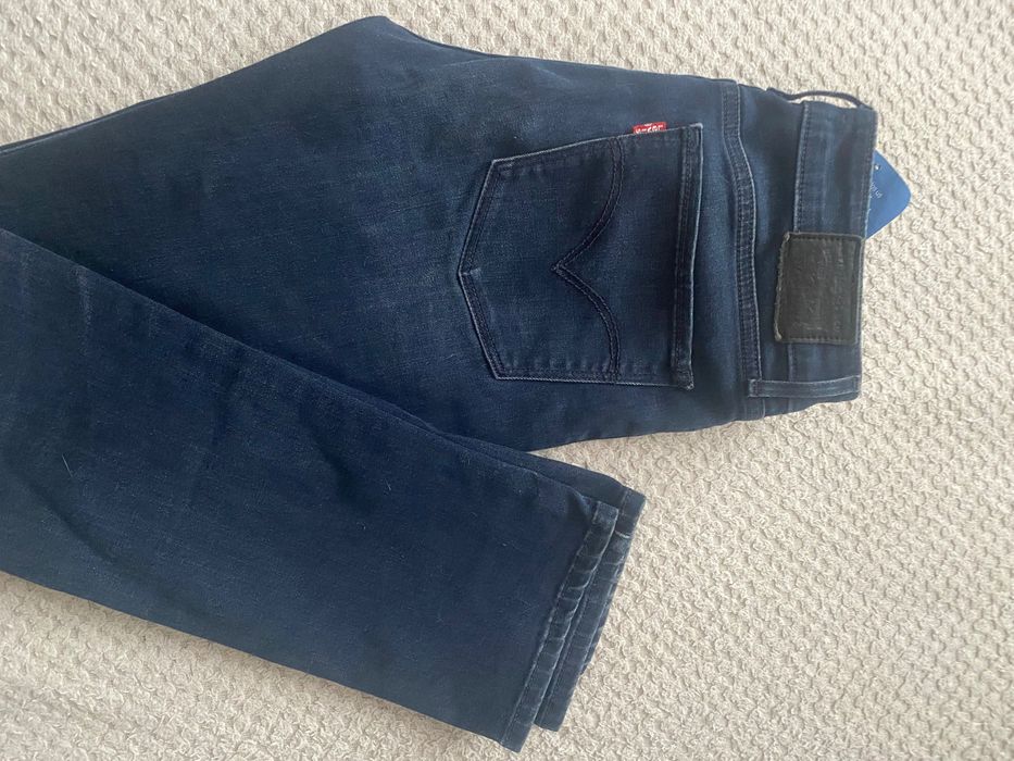 Spodnie damskie stan idealny Levis