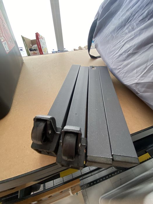 Estrado com pes e rodinhas 150x180