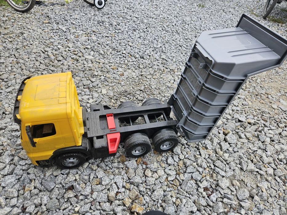 Samochodzik wywrotka