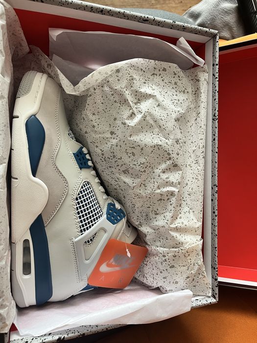 Jordan 4 military blue