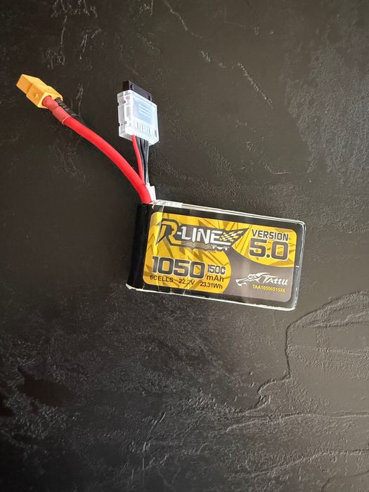 Akumulator pakiet bateria Tattu R-Line Version 5.0 1050mAh 22.2V 6S 150C Lipo XT60
