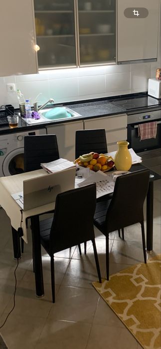 Conjunto mesa e 6 cadeiras