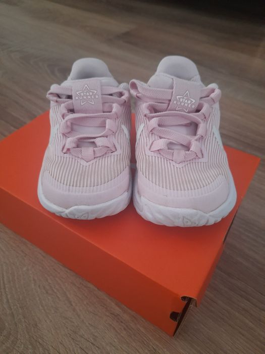 Oryginalne buciki dla dziewczynki Nike
