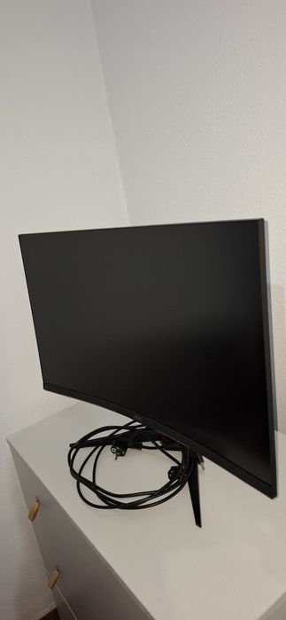 Monitor AOC 32' 240Hz 0.5ms