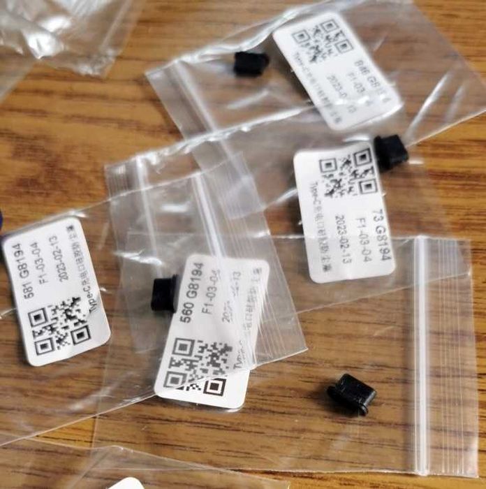 Zatyczki pyłu partu USB - C telefonu, tableta itp; 3 sztuki