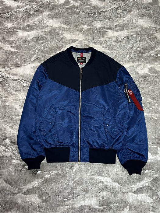 Класна ! Куртка бомбер Alpha Industries з нових колекцій
