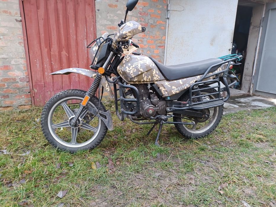 Продам мотоцикл Шенерай Інтрудер