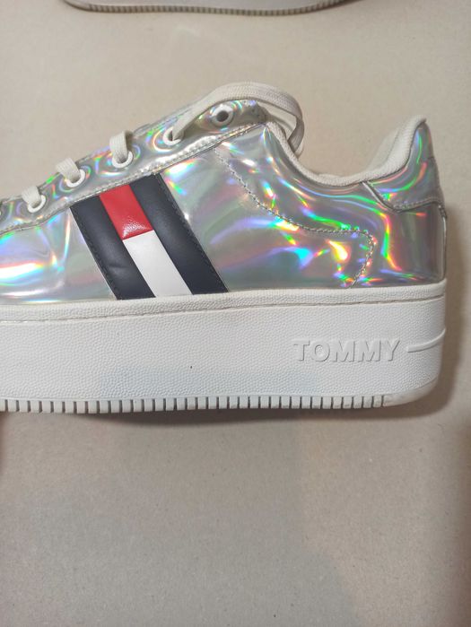 Damskie buty Tommy Hilfiger Fully Iridescent Ironic roz.39 STAN6-/6