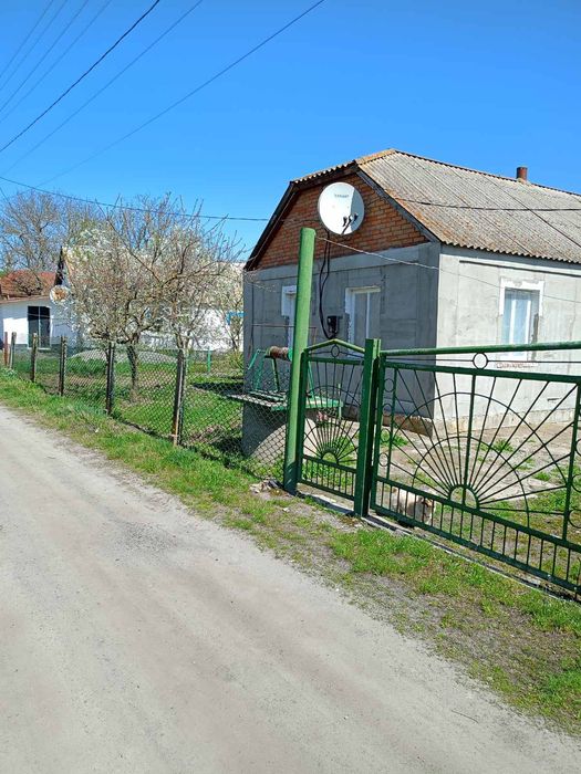 Цегляний утепл. газифікований будинок з усіма зручностями в с.Козятин