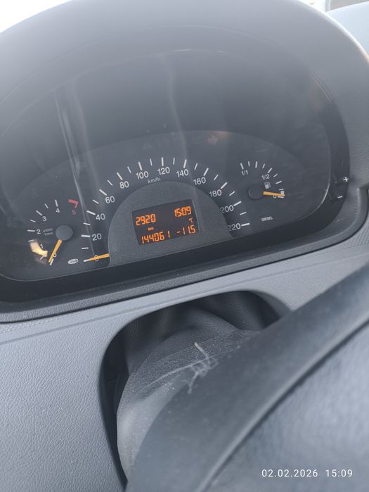 Mercedes Viano, 5 місць, катафалк