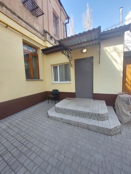 Центр Двокімнатна квартира