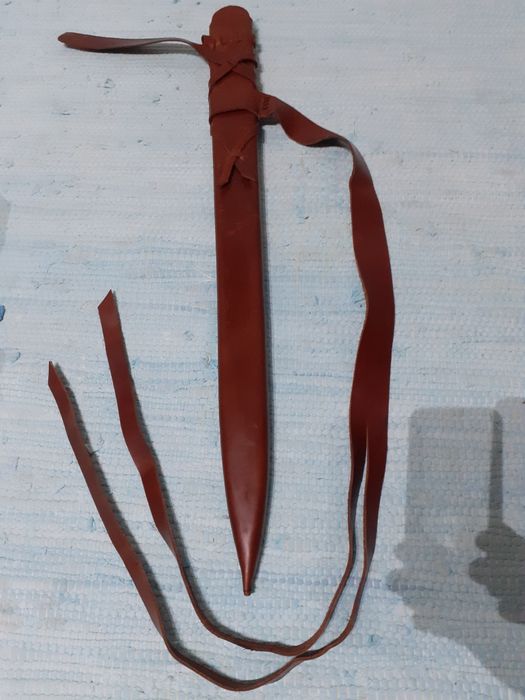 Bainha para espada nova
