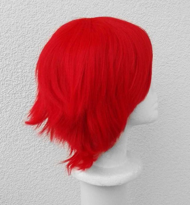 Krótka czerwona peruka męska z grzywką krótki czerwony wig cosplay