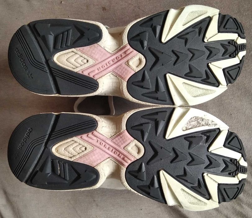 buty 42 adidas yung-1 cg7118 #88