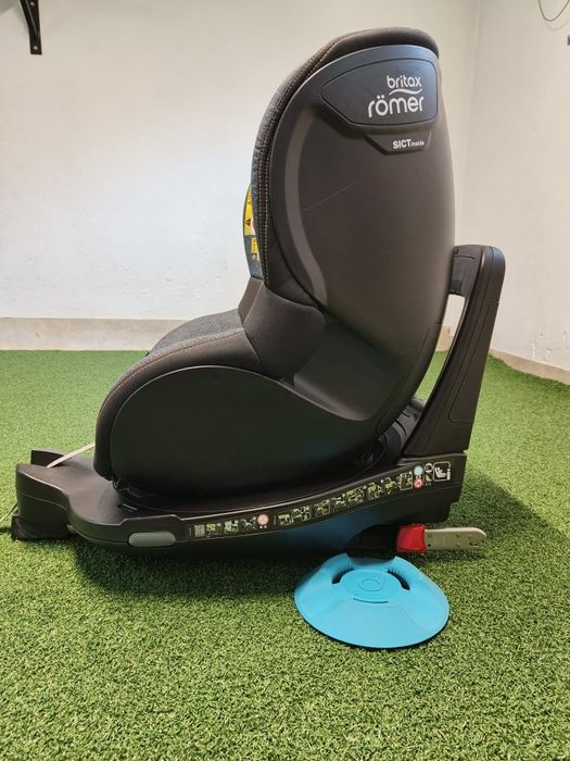 Fotelik samochodowy Britax Romer Dualfix M I-Size