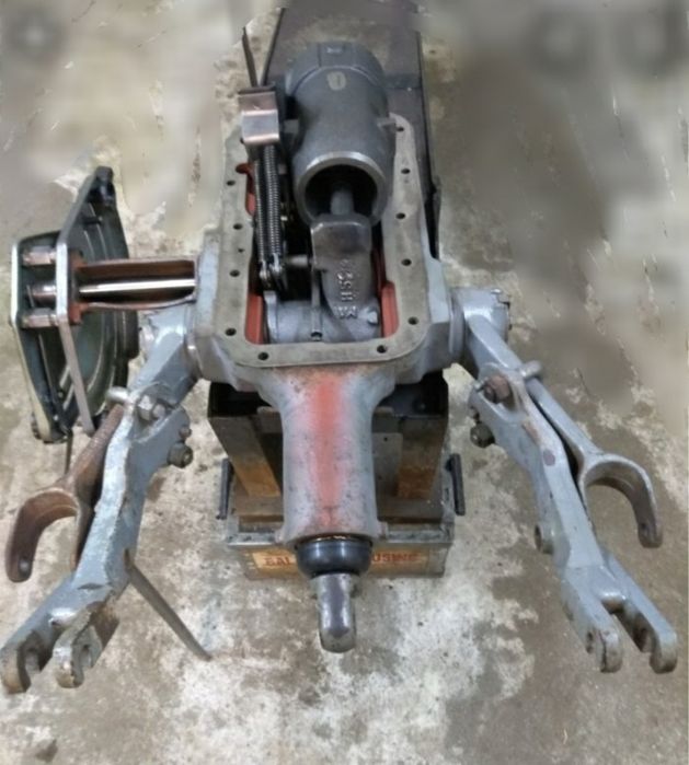 Podnośnik po regeneracji mf 255 Ursus 3512. 2812. 4514. 5314. 4512 itp