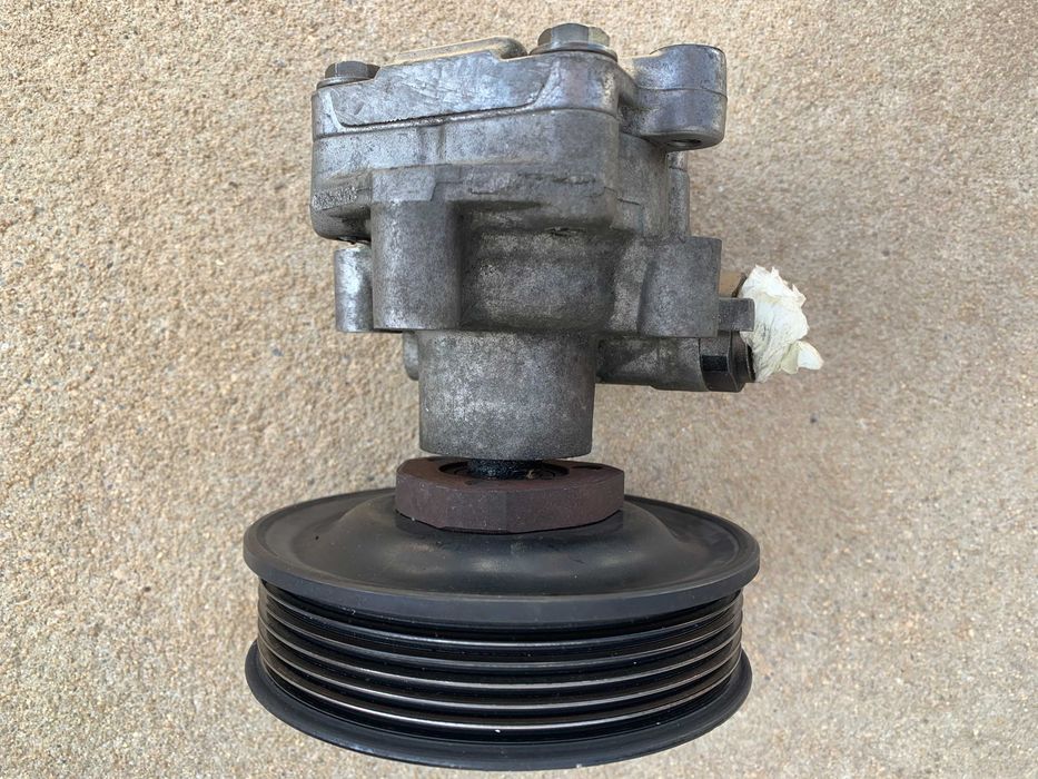 Bomba Direcção Assistida VW Golf IV 2002