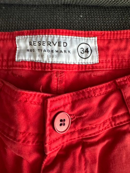Spodenki męskie RESERVED, rozm.34, czerwone używane.