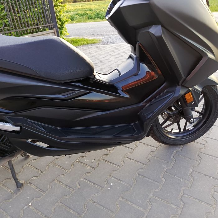 Honda Forza 125 24 rok rezerwacja