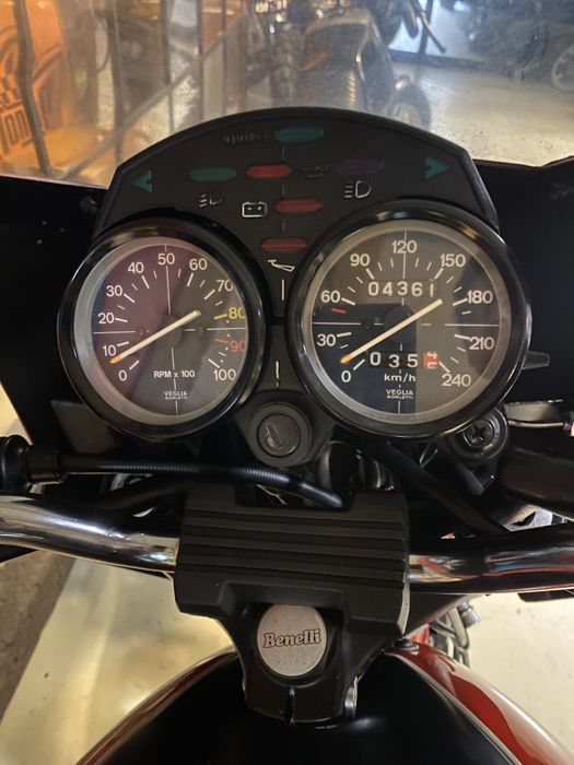 Benelli 900 sei 6 cilindros