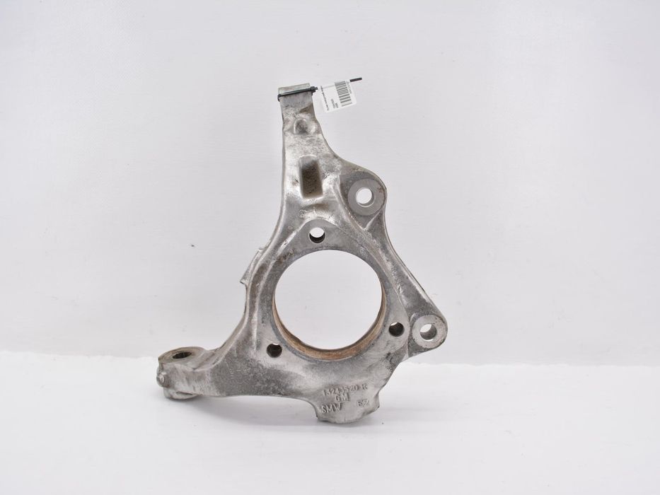 Кулак поворотний передній правий OPEL INSIGNIA 2013-2017 13243520