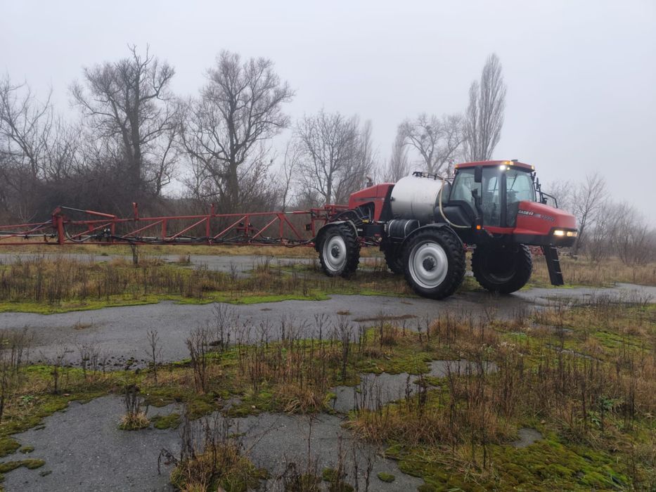 Самохідний оприскувач Case IH 3330 2010р