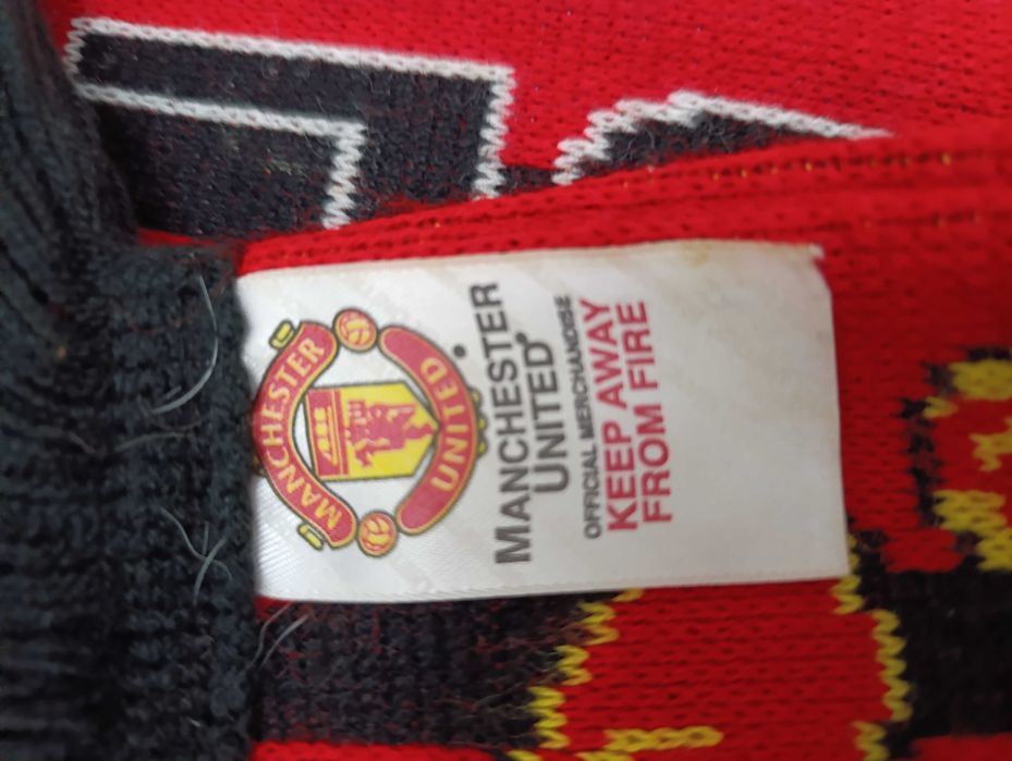Шарф фаната MANCHESTER utd