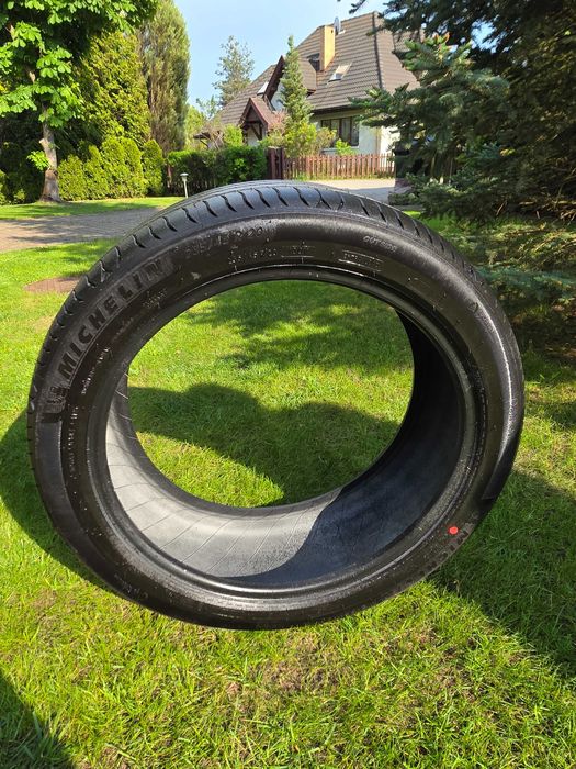 Opony Michelin 235/45 R20 100 H XL