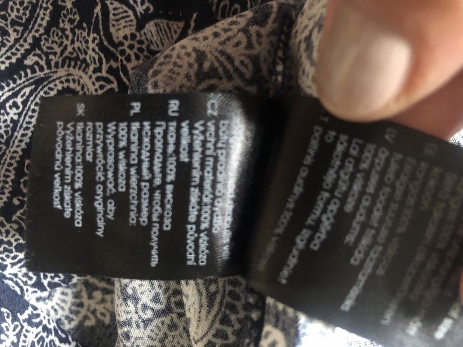 Sukienka wzór Lindex