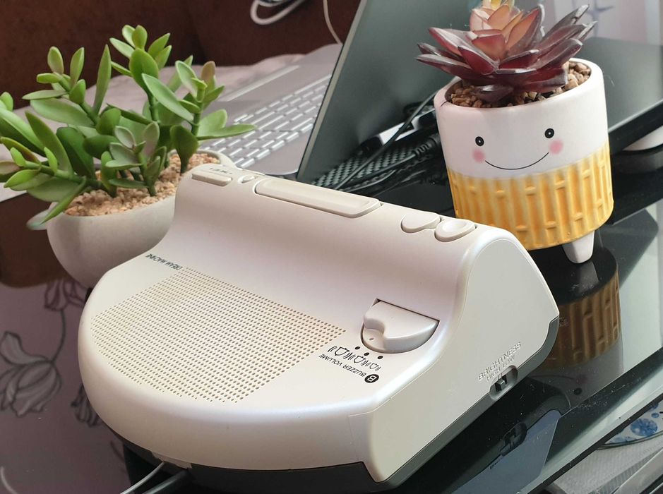 Колекційний радіогодинник Sony ICF-C470L Dream Machine — Легендарна якість!