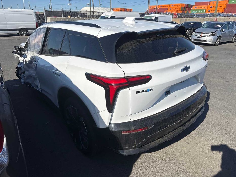 Разборка автомобиля на запчасти Chevrolet Blazer EV. Блэйзер Электро