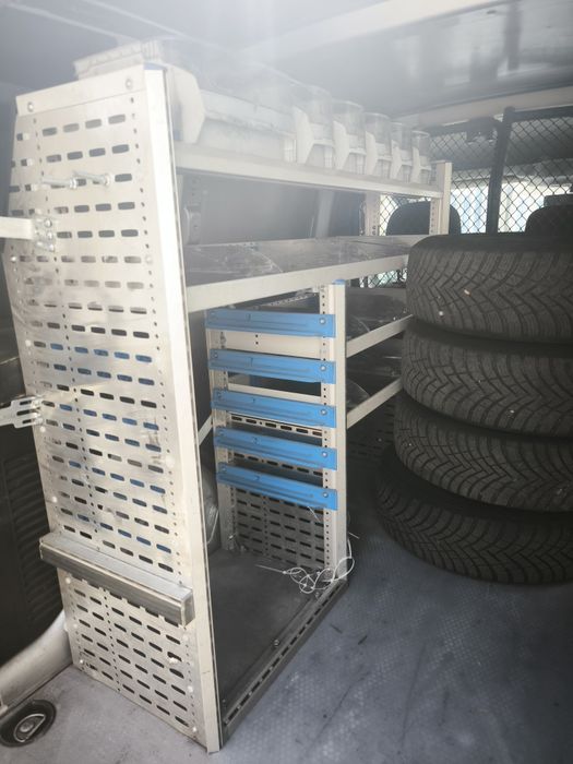Estantes profissional Sotimo Globelyst para carrinha comercial