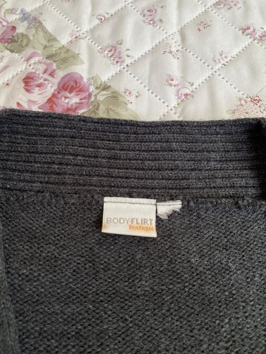 Szary luźny sweterek z klamrą XL 42 bodyflirt basic