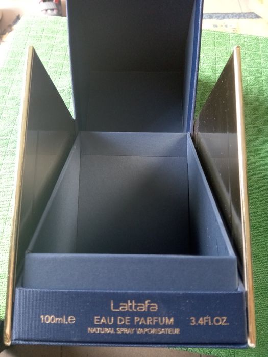 (5) Pudełko od perfum luxe lattafa