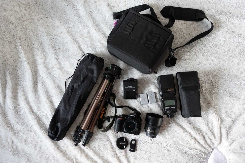 Nikon D5300 + 50mm 1.8 + 18-55 + lampa | Niski przebieg | Zestaw