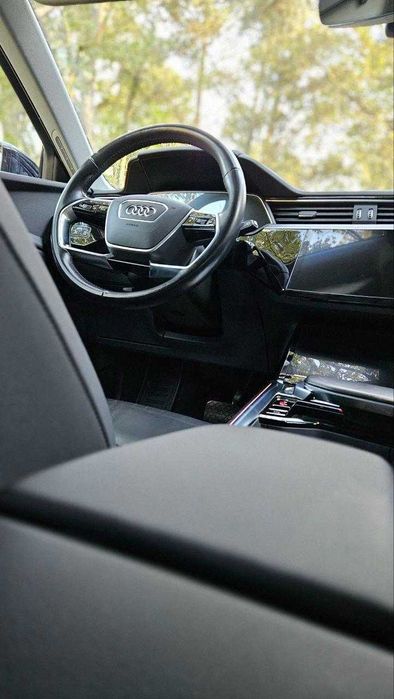 Audi e-tron 50 quattro
