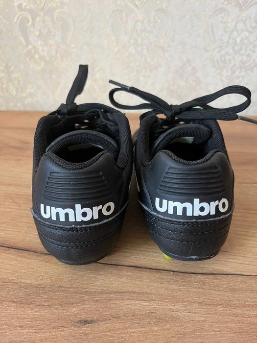 Футбольні бутси UMBRO 34р.