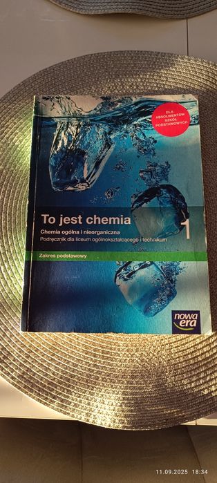 To jest chemia 1 podręcznik+ karty pracy rok 2019