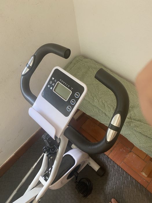 Bicicleta Ergométrica Como Nova – Apenas 1 Mês de Uso