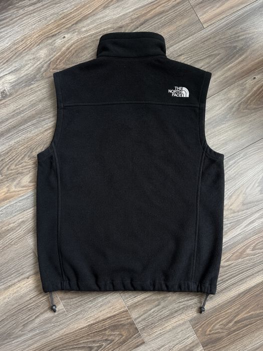 желетка the north face