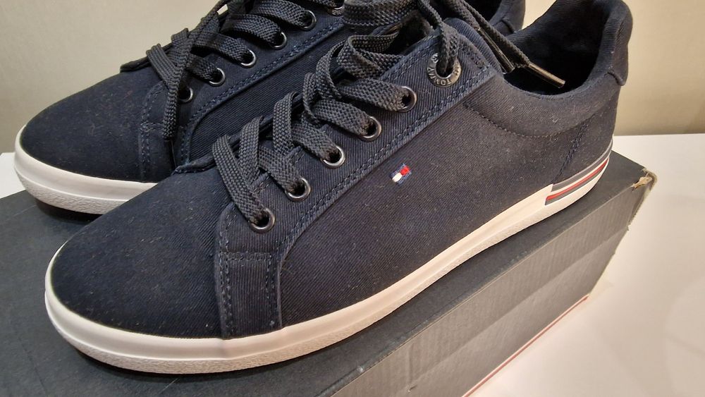 Кеди Tommy Hilfiger 39р