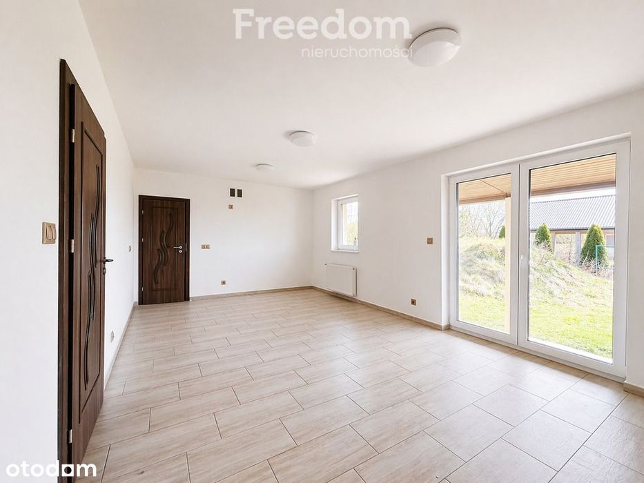 Nowy, parterowy dom + poddasze-na działce 1000 m2